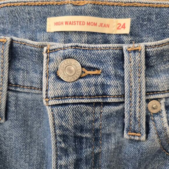 Levi's High Waisted Mom Jeans - Size 24 - Picture 5 of 5